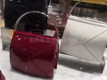 求购Pazzion的包包