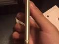 苹果8，金色64GB，9.99成新，买手机送膜和保护壳