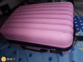 因回國，出售九成新物品