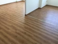專業安裝歐洲品牌地板，手工保證兩年，兩年之內有開縫，縮水質量問題，免費一對一換