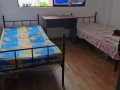 近吧耶里吧地铁主人房，普通房，男女床位出租，电82677141