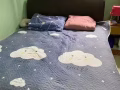 床，床垫 和 衣柜