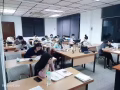 工作人士，家属准证等等都可以来提升自己！英文课程，大专文凭，研究生文凭硕士（辅导