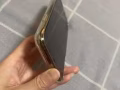 出一部金色 11 pro max 256G