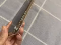出一部金色 11 pro max 256G