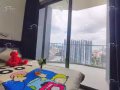 花拉公园豪华公寓，周边吃饭方便 不收中介费 带大阳台 可看房 可以煮饭 包水电