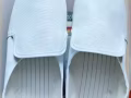 白帆布鞋