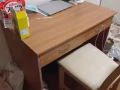 木质抽屉桌子