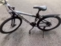黑色自行車，便宜出售