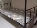 海军部附近招女床位，要求干净的人   。微信号w30631717