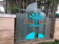 downtown east 对面公寓