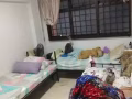 Sembawang drive 三巴旺大牌470普通房招1位女搭房(三人一間)