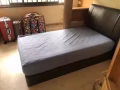 单人床