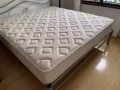 餐桌和咖啡桌床柜子