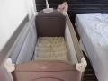 婴儿床