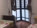 海军部灰色公寓，靠近地铁站
