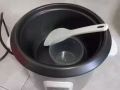 0.6小型电饭锅 轻巧精致