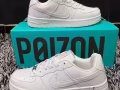NIKE 空军一号。小白鞋