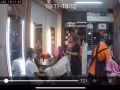 招聘美发师。