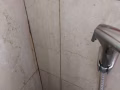 厕所墙壁水管漏水