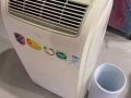 出售二手很冷的冷气机，12000Btu.有问题随时可以找我，