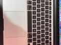 自用苹果笔记本一架