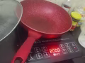 电磁炉:电水壶:不粘炒锅