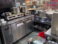市中心人潮旺地铁蓝线步行2分钟品牌汤店，直落亚逸，一楼冷气大厦，地铁站出口2分钟