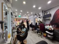 美发店请人马来西亚待遇优厚