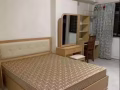 先驱地铁站附近，夫妻房600冷气，加微信13199369456