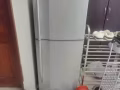 出售冰箱。衣柜。铁床 自取给钱就卖