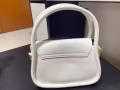出售女生衣服包包