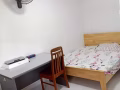 5分钟步行到lakeside地铁站，安静、宽敞，通风良好，有女佣打扫卫生，仅租给一个人,常年出租。