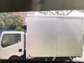 Yi 物流公司