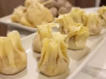 輝煌手工新鮮雲吞和大蝦水餃（無味精無防腐劑）