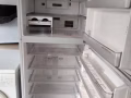 出售美美的八九层新的三菱冰箱，制冷效果好，L G滚筒洗衣机，价格优惠，有需要的先驱自取