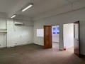 非常方便,地点1级棒,地铁,光亮,1001方呎,租金S$2800，钥匙在手
