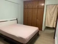 靠近湖畔地铁站，到NUS乘地铁3个站