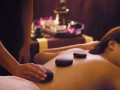 新加坡高级一号Spa按摩店诚招按摩女技师！
