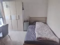 靠近海军部地铁站对面有公寓短租,8月1号到8月30，普通房男搭房出房650包水电网
