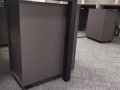 安裝家具，貼牆紙，牆布。