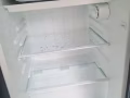 小冰箱两个