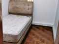 四美公寓，美景园，小区很大，啥都有，出租一间，月租900，只租一人，可报地址，可煮