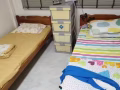 自用單人床，兩張