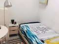 亚龙出佣人房带独立洗手间 有空调 水电网全包900