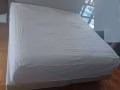 king size 双人床带床垫，1月27号取。