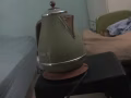 出两个电饭锅一台烧水壶，一台蒸馒头机每个二十元