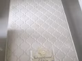 带轮子可隐藏在床下的备用床