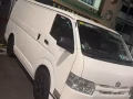 本人有丰田面包车，可以承接临时订单，简单搬家