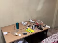 一个书桌，2个衣柜，50元，自取